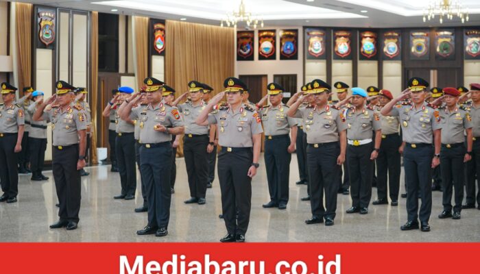 Kapolri Naikan Pangkat 45 Pati Polri, Ada Satu Polwan Jadi Jenderal