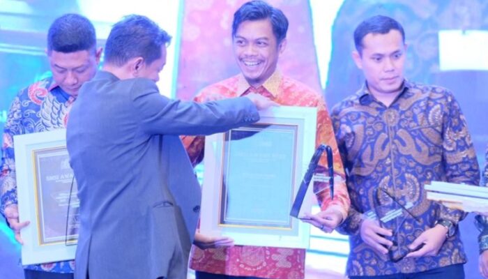 PJ Sekda Makassar Sabet Penghargaan Tokoh Progresif dan Inspiratif