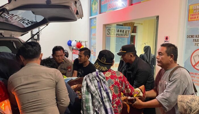 Personel Polsek Tinggimoncong Mendatangi TKP Penemuan Mayat Remaja Terseret Arus Sungai di Garassi