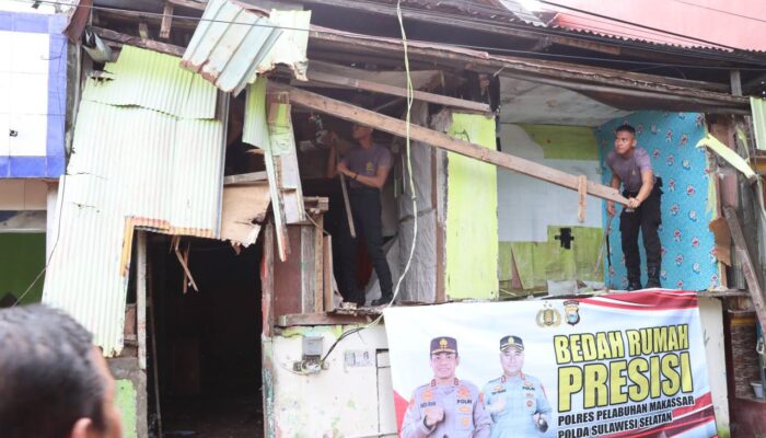 Polres Pelabuhan Makassar bedah rumah milik warga di Malimongan lewat program Kapolda Sulsel Peduli