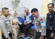Wujud Empati Serta Peduli, Anggota Polsek Somba Opu Jenguk Kapolsek