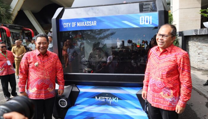 Komitmen Danny Pomanto Wujudkan Makassar Low Carbon, Gunakan Kendaraan Listrik Hingga Pasang Solar Cell di Sekolah