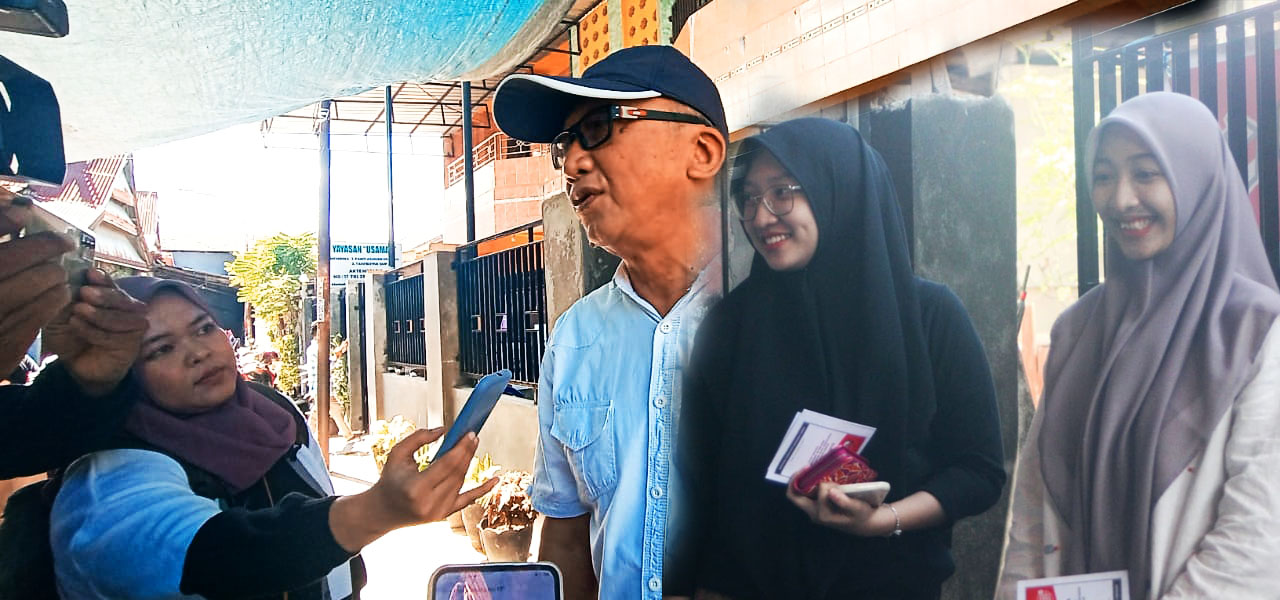Peserta PSU Agus Nugroho beserta 2 orang putrinya