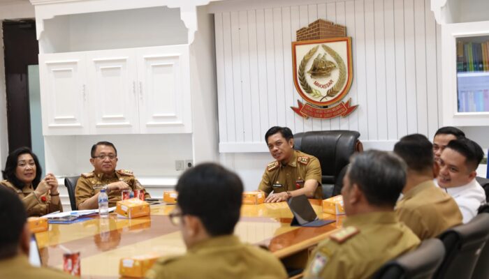 Gandeng BPJS Ketenagakerjaan, PJ Sekda Pimpin Rapat Perlindungan Pekerja Rentan Kota Makassar