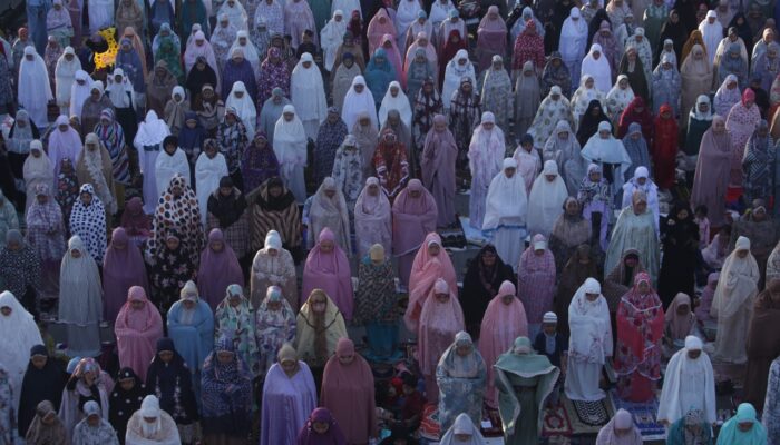 Idulfitri 1445 H, Pelindo Group Gelar Sholat Ied Bersama di Area Pelabuhan Makassar