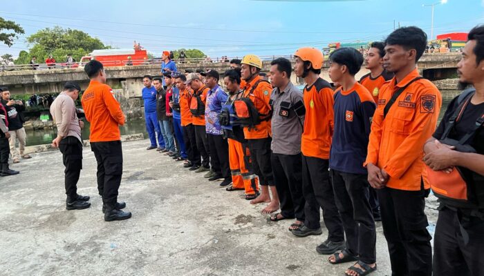Basarnas Makassar Terjunkan Personel Cari Remaja Putri Tenggelam di Sungai Kalibone Pangkep