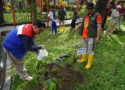 Aksi Nyata Hari Bumi: Pertamina FT Parepare Tanam Pohon Endemik di Kebun Raya Jompie
