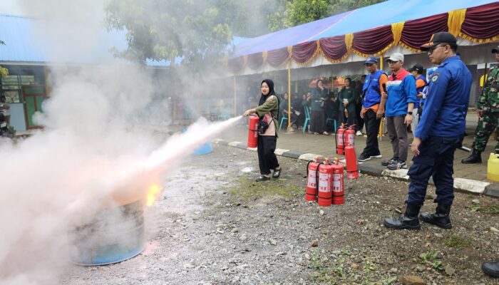 Pertamina Patra Niaga Sulawesi Gelar Safety Drill Penanggulangan Kebakaran di Wilayah Ring 1 AFT Hasanuddin Desa Baji Mangngai