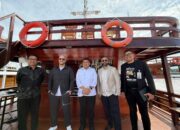 Dari Phinisi ke Panggung Konser, Maher Zain Nikmati Pesona Makassar