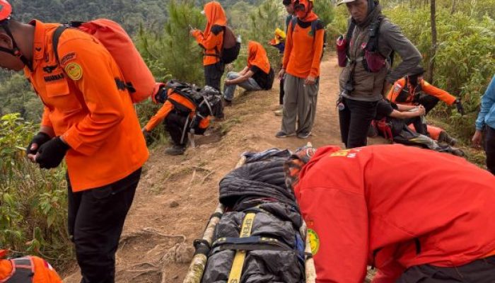 Jatuh Dari Hammock dan Cedera, Pendaki Gunung Bulu Baria Dievakuasi Tim SAR Gabungan