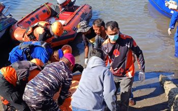 Tim SAR Gabungan Temukan korban Jatuh Dari Kapal Jolloro di Sinjai Dalam Kondisi Meninggal Dunia